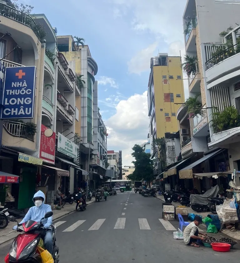 Nhà phố Quận 5 sẵn sàng kinh doanh ngay... Bán nhà mặt phố tại Chợ Lớn, Hồ Chí Minh 01