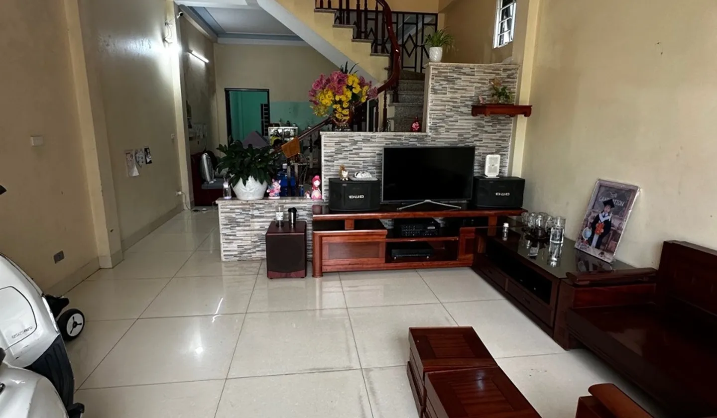 Bán nhà riêng 3 tầng tại Bắc Hồng, Đông Anh, diện tích 59.6m2, pháp lý sổ đỏ riêng... Bán nhà riêng tại Phúc Thịnh, Hà Nội 01