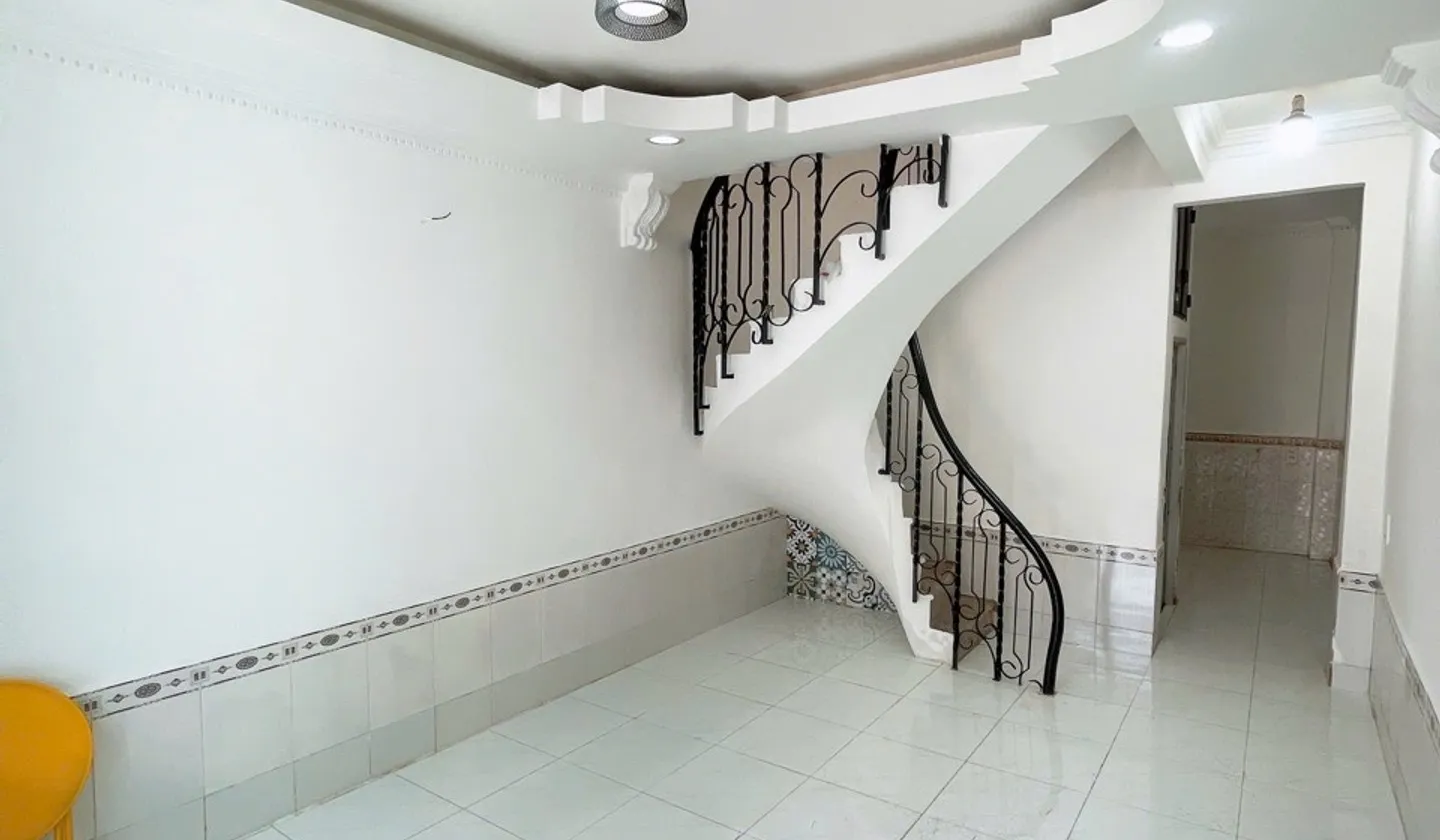 NHÀ 2 TẦNG – TRƯỚC NHÀ 4M – SÁT PHÚ MỸ HƯNG... Bán nhà riêng tại Tân Mỹ, Hồ Chí Minh 01