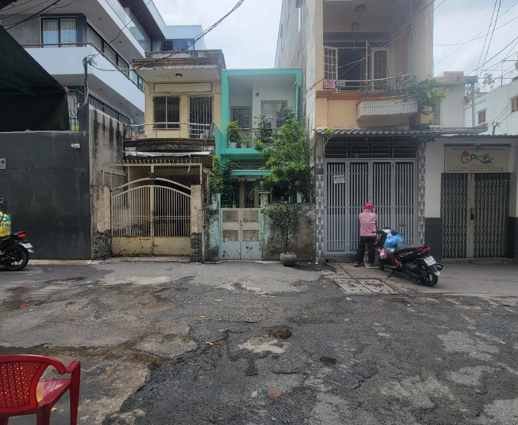 Nhà phố tiện xây mới hẻm xe hơi quận trung tâm... Bán nhà riêng tại Cầu Kiệu, Hồ Chí Minh 01