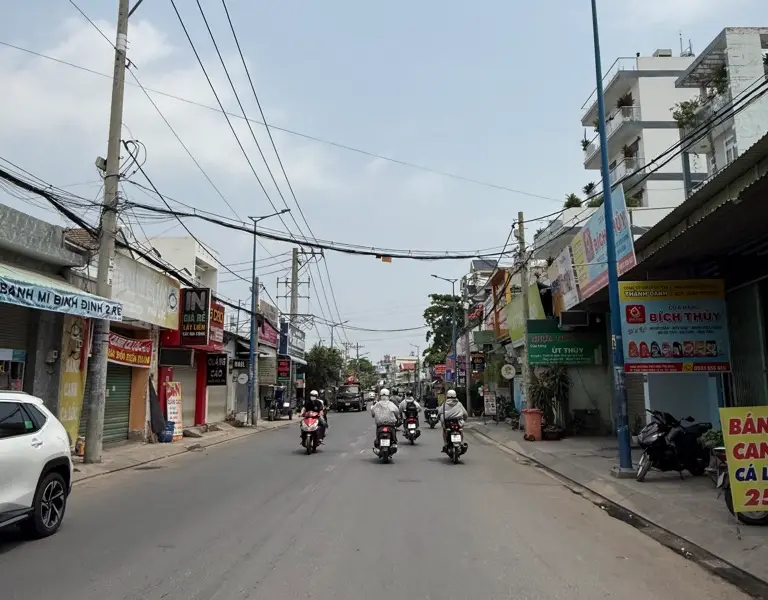 Bán nhà riêng Quận 12 diện tích 132m2, 4 tầng, mặt tiền 7m, ô tô vào nhà... Bán nhà riêng tại Tân Thới Hiệp, Hồ Chí Minh 01