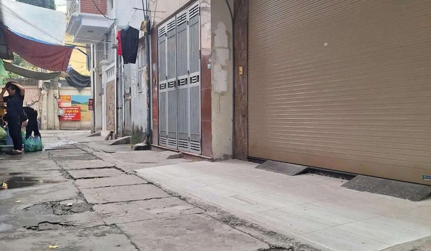 Bán nhà riêng 5 tầng tại trung tâm quận Cầu Giấy, diện tích 36.5m², kinh doanh, ô tô, sổ đỏ.... Bán nhà riêng tại Nghĩa Đô, Hà Nội 01