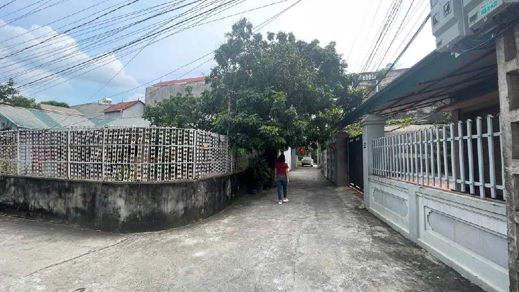 Bán đất 40.7m2 mặt tiền rộng tại Nam Hồng giá 2.8 tỷ... Bán đất tại Phúc Thịnh, Hà Nội 01
