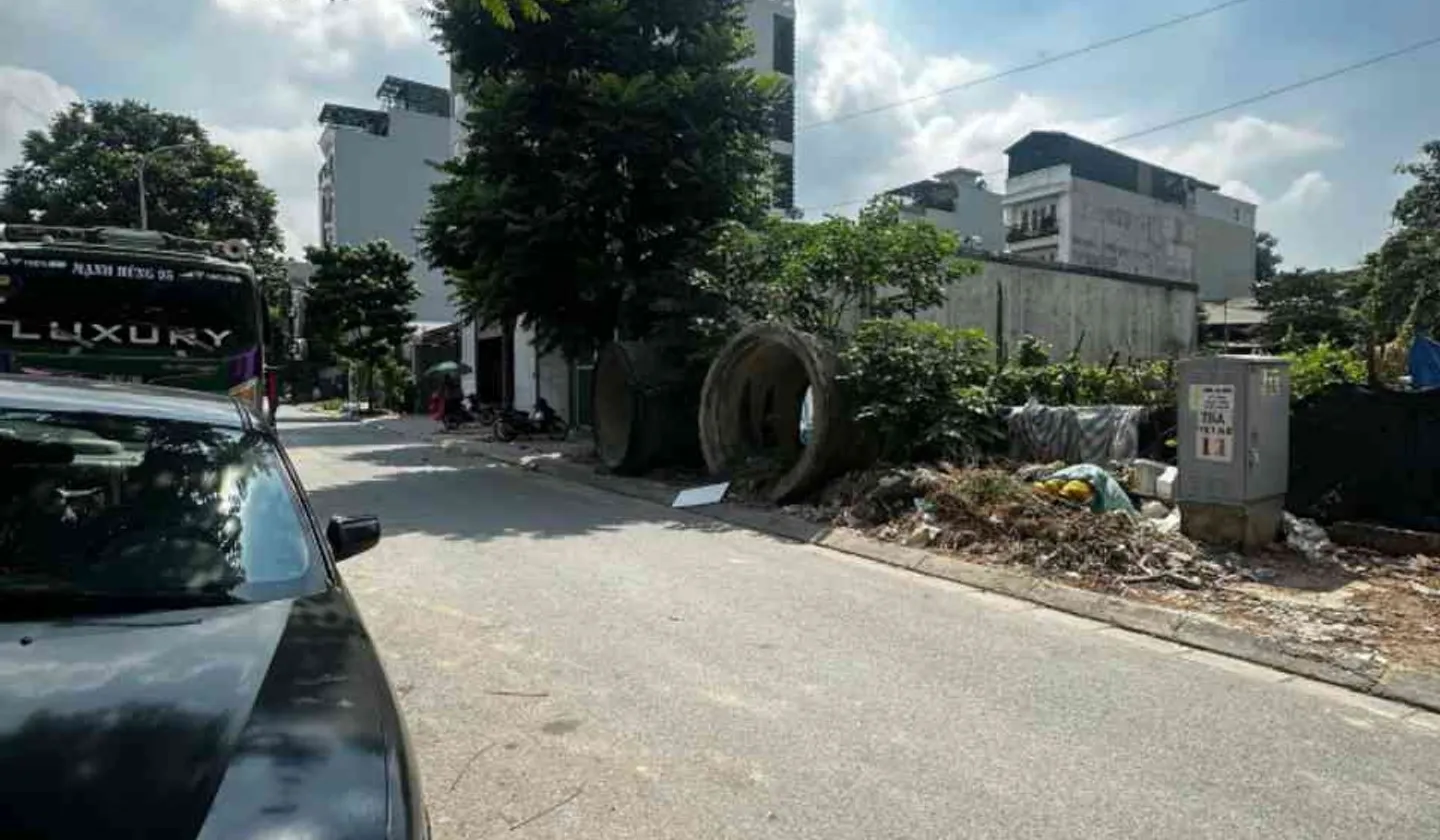 Bán đất phân lô tại Long Biên, Hà Nội, mặt ngõ rộng 7m, giá 31,5 tỷ... Bán đất tại Long Biên, Hà Nội 01