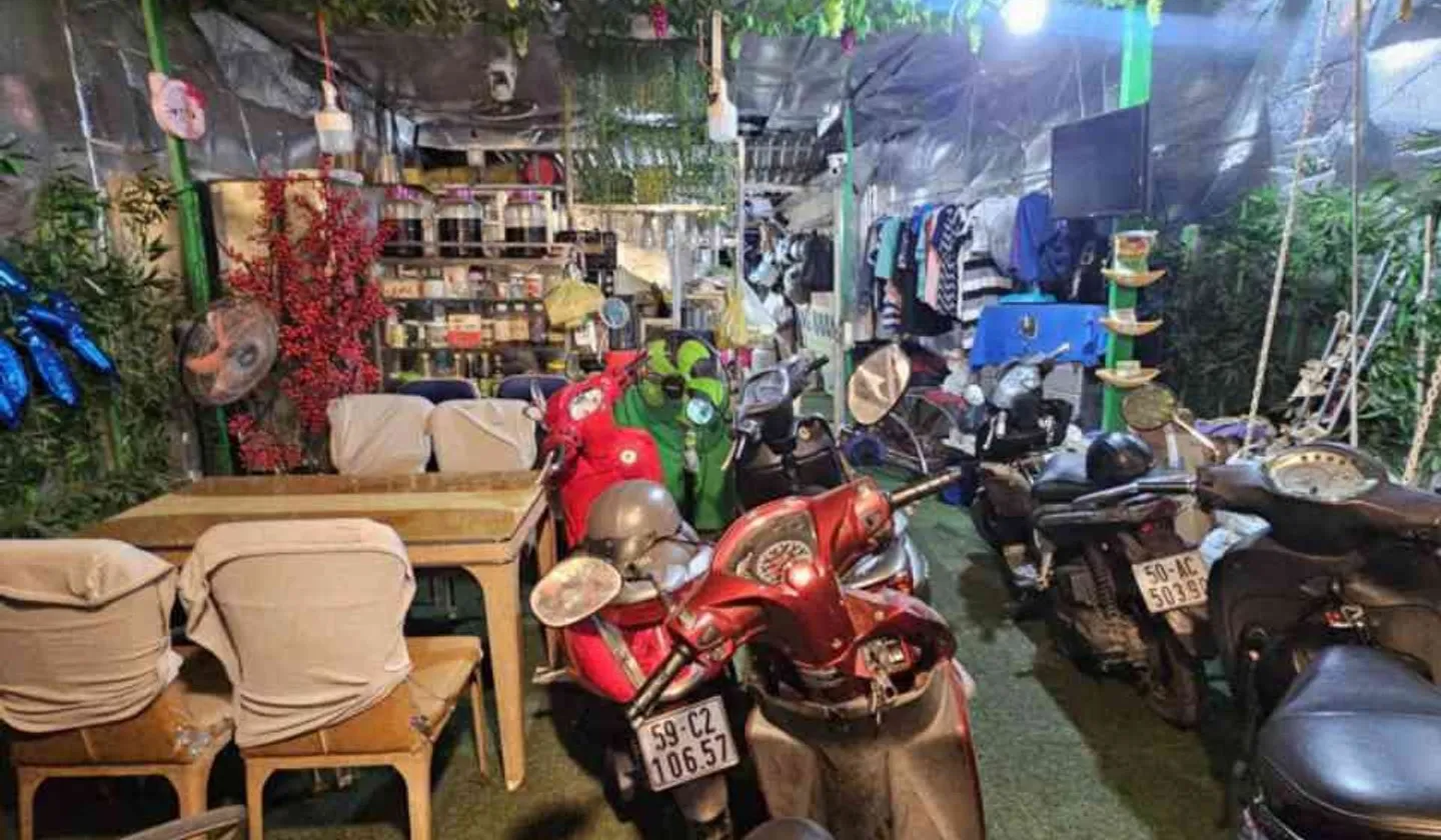 Cơ hội sở hữu nhà 2 tầng hiếm có tại Quận 7 gần Vivo City với giá tốt... Bán nhà riêng tại Tân Hưng, Hồ Chí Minh 01