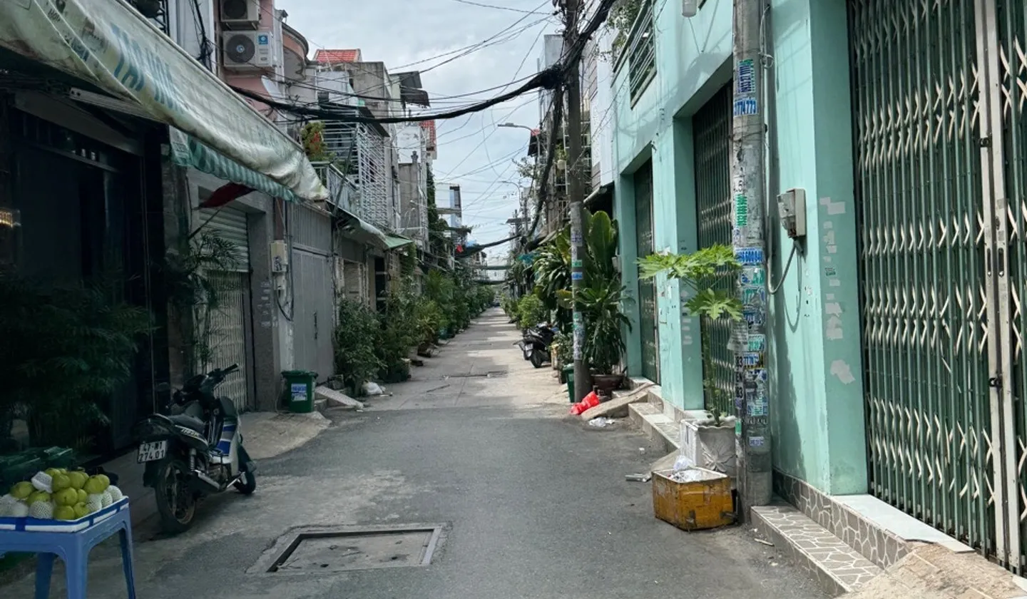 🏡 NHÀ HẺM XE HƠI LIÊN KHU 4–5 – HẺM THÔNG – GẦN KDC VĨNH LỘC-3 TỶ NHỈNH
📐 Diện tích: 4 x 9m... Bán nhà riêng tại Bình Tân, Hồ Chí Minh 01