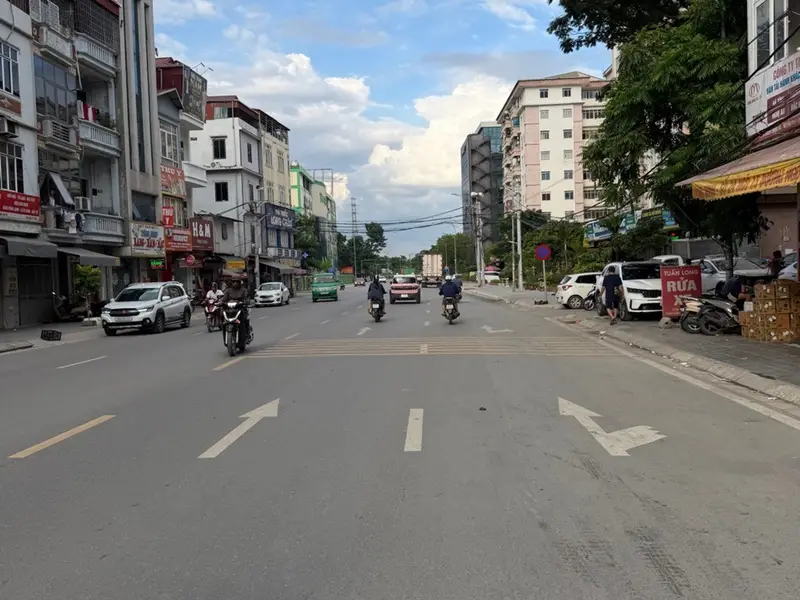 Nhà mặt phố đỉnh, kinh doanh thỏa thích, giá cực tốt... Bán nhà mặt phố tại Ngọc Hồi, Hà Nội 01