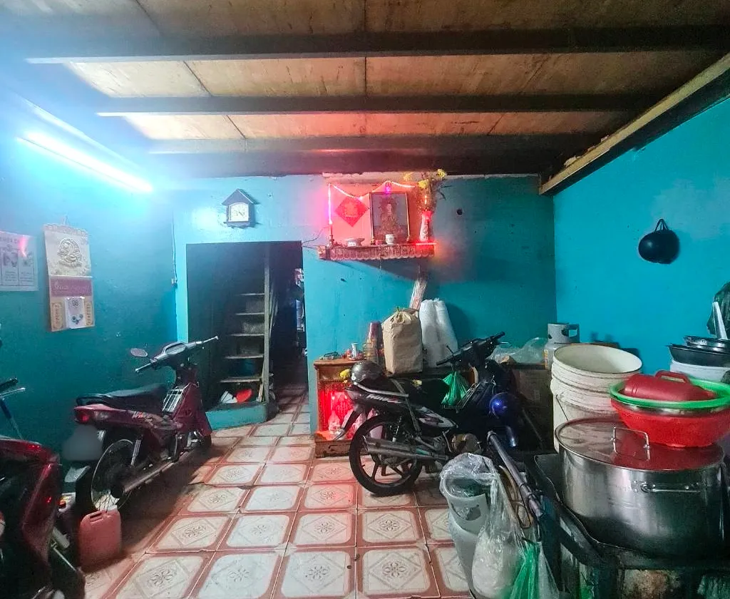NGANG KHỦNG - SỔ NỞ HẬU - NHÀ C4 TIỆN XÂY MỚI -4.7/ 7.4M x 14M -81M² - LÒ SIÊU - Q11 -7.5 TỶ... Bán nhà riêng tại Phú Thọ, Hồ Chí Minh 01