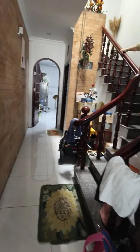 Nhà đúc bê tông cốt thép chắc chắn, thiết kế thông thoáng, 4 phòng ngủ, 4 WC giếng trời, sân thư... Bán nhà mặt phố tại Xuân Hòa, Hồ Chí Minh 01