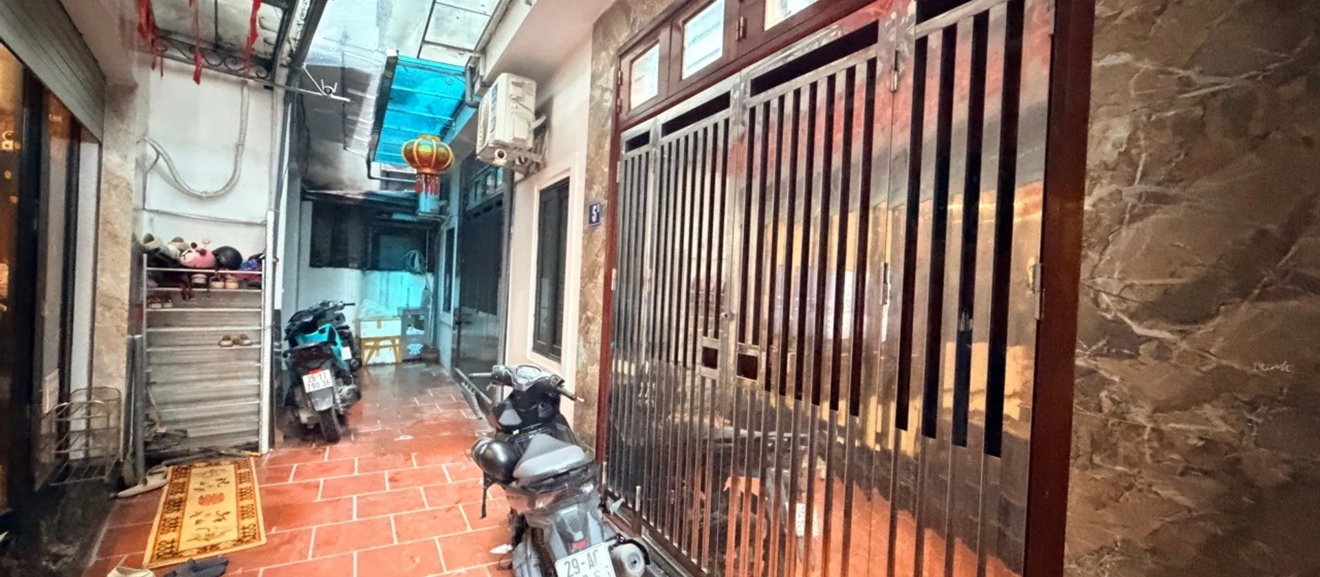 HIẾM - NGỌC THỤY - PHÂN LÔ - NGÕ Ô TÔ THÔNG 4 NGẢ
Mô tả:
👉👉👉ACE đi vào cổng nhà số 3 +5 trong... Bán nhà riêng tại Bồ Đề, Hà Nội 01