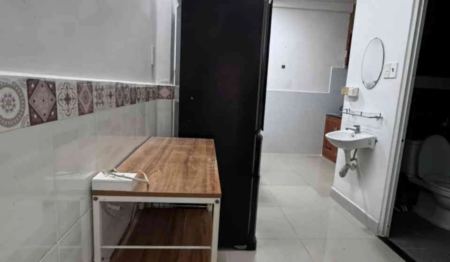 LÔ GÓC 2 TẦNG - GẦN NGÃ 4 HÀNG XANH , TRƯỜNG ĐẠI HỌC, TẶNG FULL NỘI THẤT... Bán nhà riêng tại Bình Thạnh, Hồ Chí Minh 01