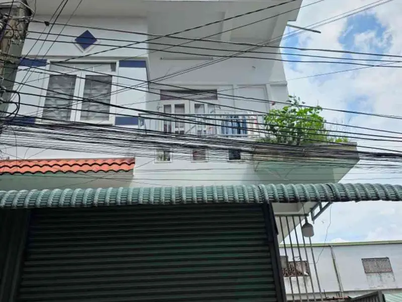 Nhà 3 tầng vị trí đắc địa tại Tân Đông Hiệp, Dĩ An với tiềm năng kinh doanh ổn định... Bán nhà riêng tại Dĩ An, Hồ Chí Minh 01