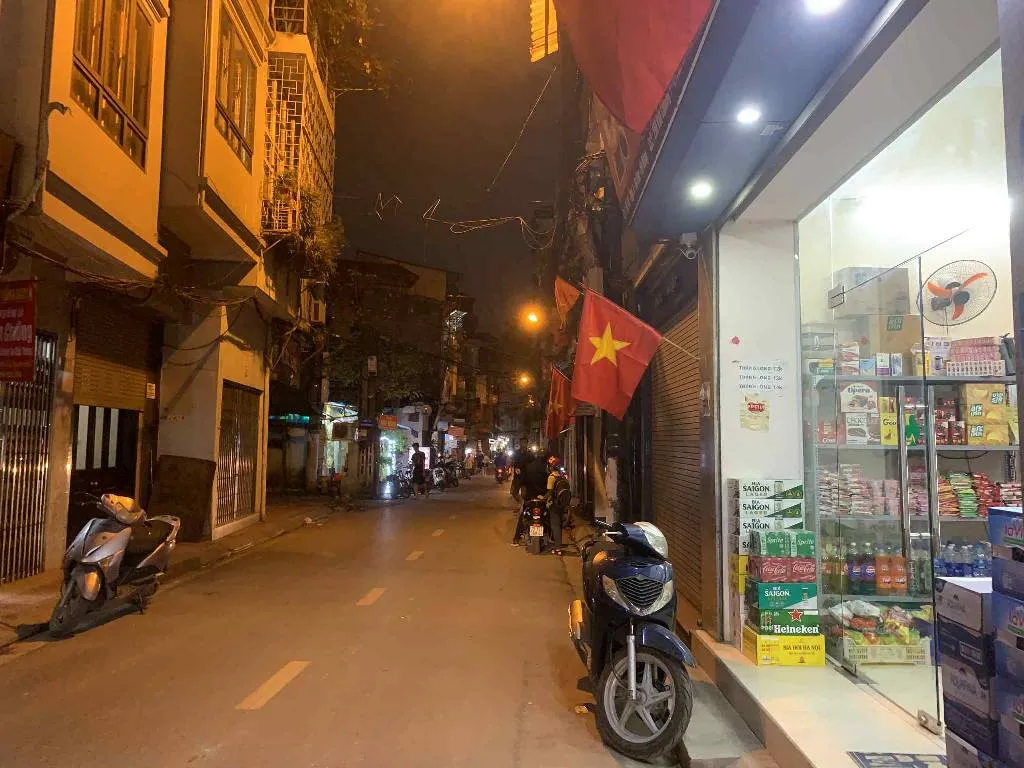 Bán nhà phố 6 tầng tại quận trung tâm Hà Nội, phù hợp kinh doanh và cho thuê... Bán nhà riêng tại Văn Miếu - Quốc Tử Giám, Hà Nội 01