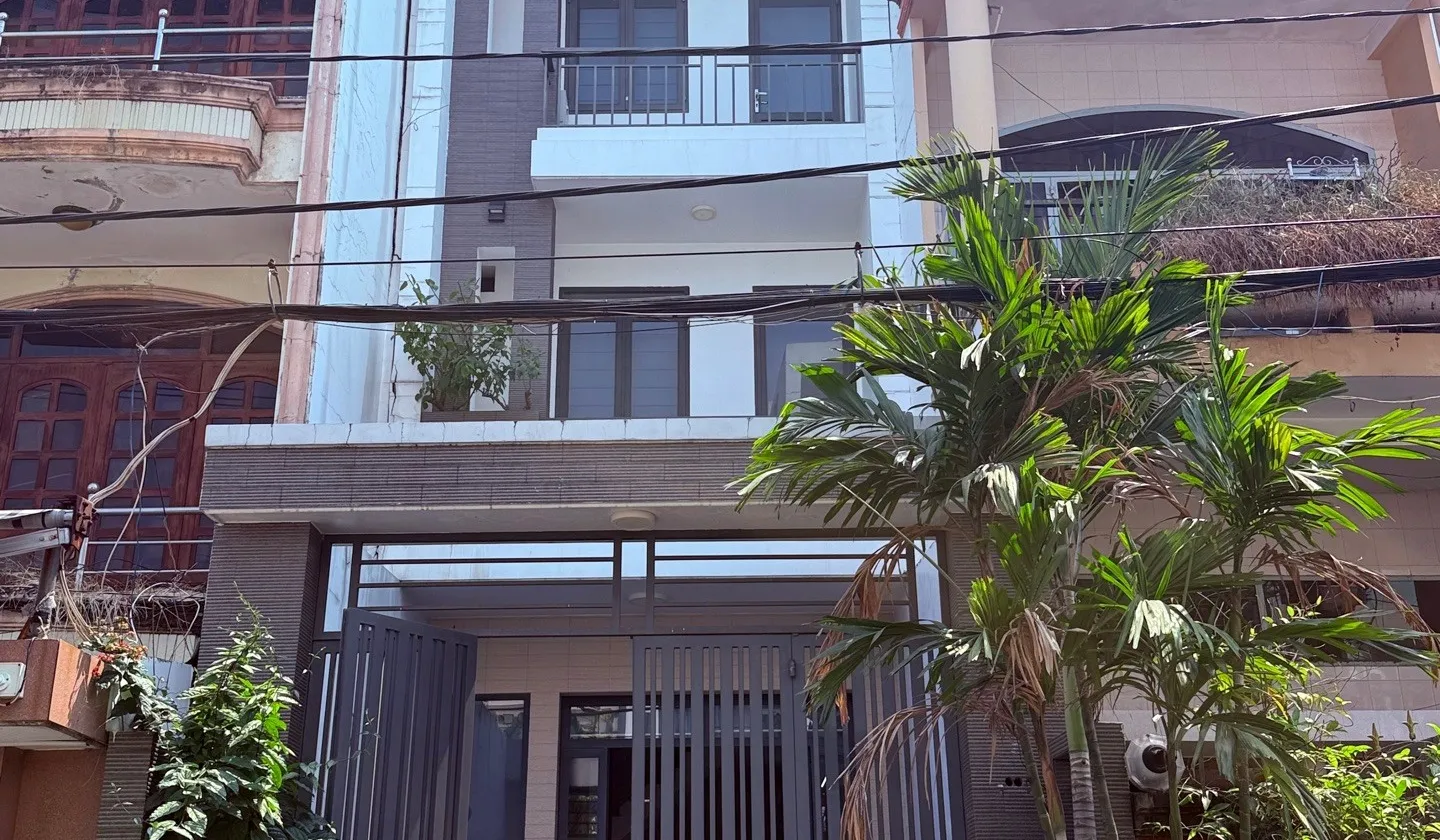 MTKD KHU TÊN LỬA 80m2 - 4 TẦNG - NGAY CHỢ - GIẢM 600TR CÒN 10 TỶ... Bán nhà mặt phố tại An Lạc, Hồ Chí Minh 01