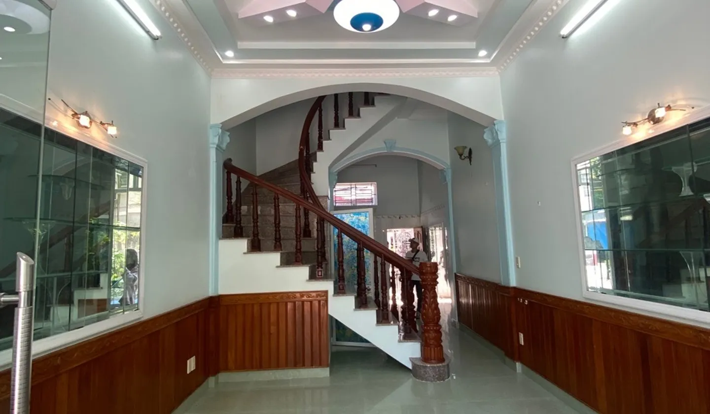BÁN ĐẤT TẶNG NHÀ 4 TẦNG PHÂN LÔ LÊ HỒNG PHONG HƠN 5 TỶ... Bán nhà riêng tại Ngô Quyền, Hải Phòng 01