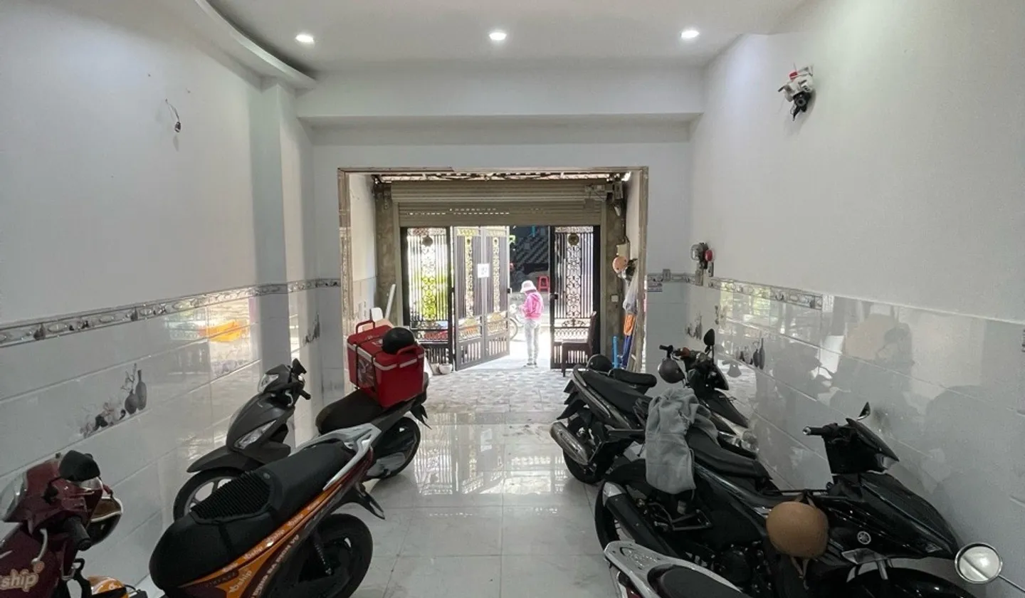 Nhà 5 tầng 9 phòng tại Tân Bình giá 8.9 tỷ... Bán nhà riêng tại Phú Thọ Hòa, Hồ Chí Minh 01