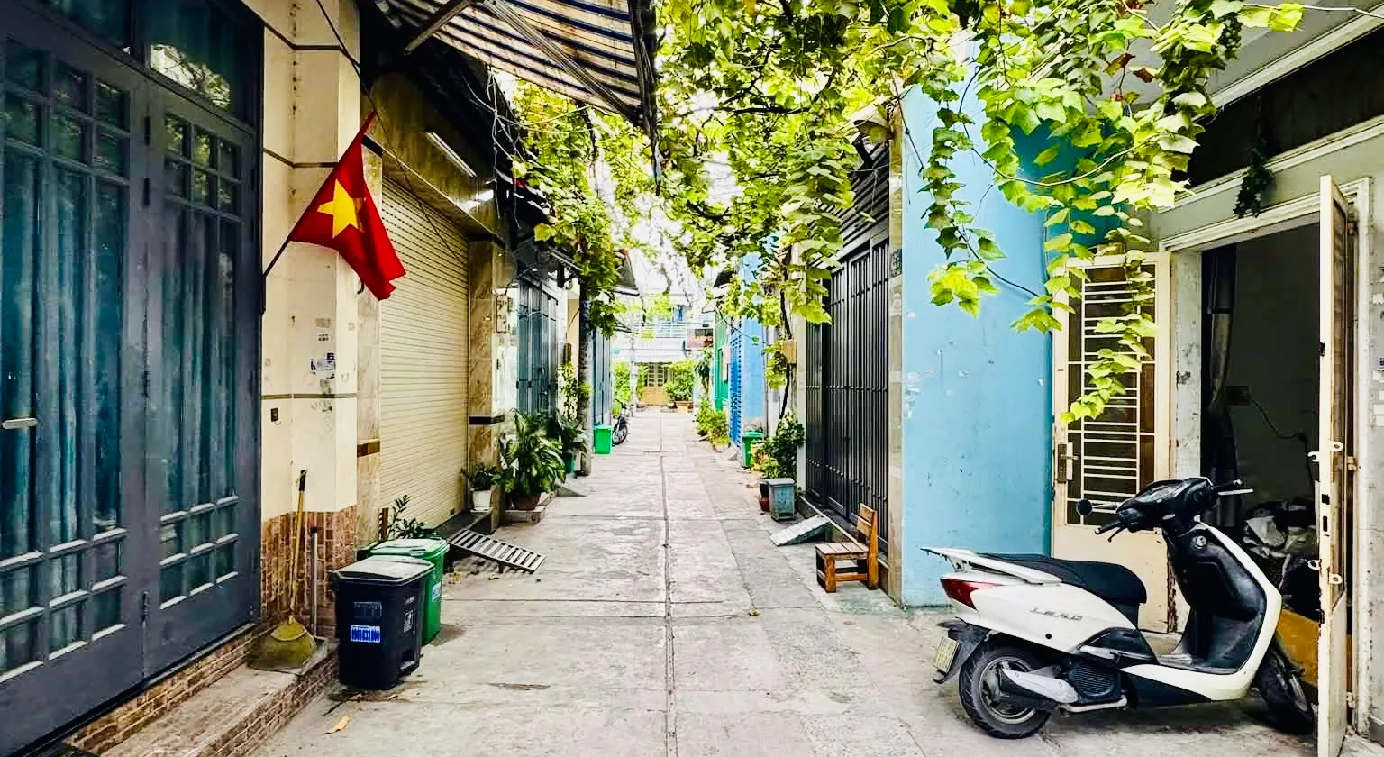 Nhà Đúc BTCT - Hơn 5Ty - 48 m² - Hẻm 4m thông - 2 Tầng - 3 PN (Có PN trệt) - Full nội thất.... Bán nhà riêng tại Bình Hưng Hòa, Hồ Chí Minh 01