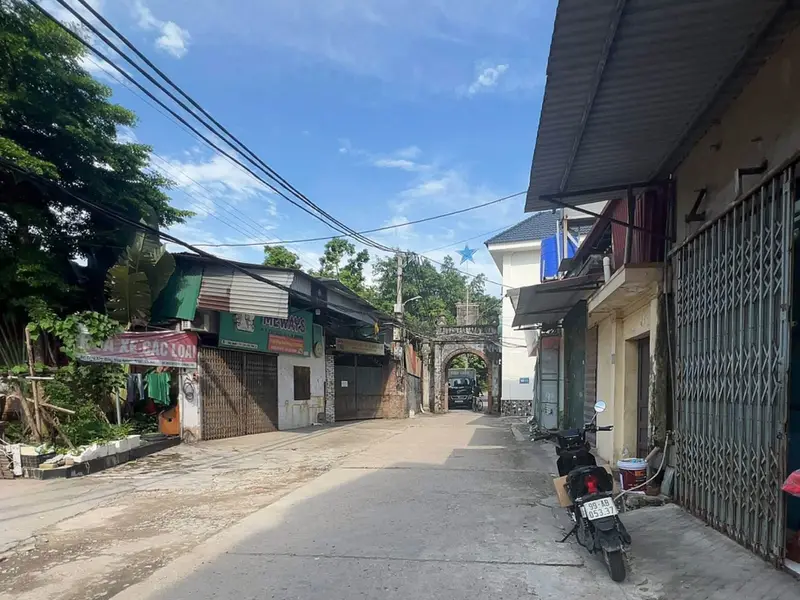 Nhà cấp 4 lô góc mặt tiền rộng tại xã Cổng Xóm Giáo, tiện lợi ô tô tránh... Bán nhà riêng tại Đồng Nguyên, Bắc Ninh 01