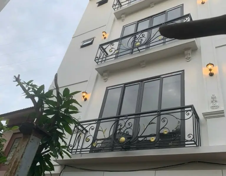 VIP THỤY PHƯƠNG – NHÀ ĐẸP Ở LUÔN
2 MẶT THOÁNG – VIEW SÔNG HỒNG – GẦN PHỐ... Bán nhà riêng tại Đông Ngạc, Hà Nội 01