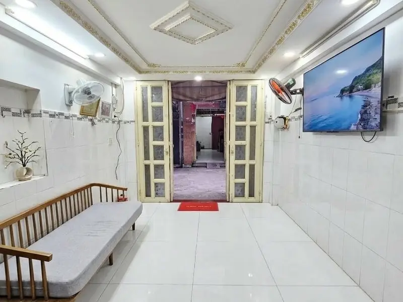 Nhà Tân Bình - Ni Sư Huỳnh Liên nở hậu, 3 tầng ở ngay - ngang hơn 3m – 84m2 – 4 tỷ.... Bán nhà riêng tại Bảy Hiền, Hồ Chí Minh 01