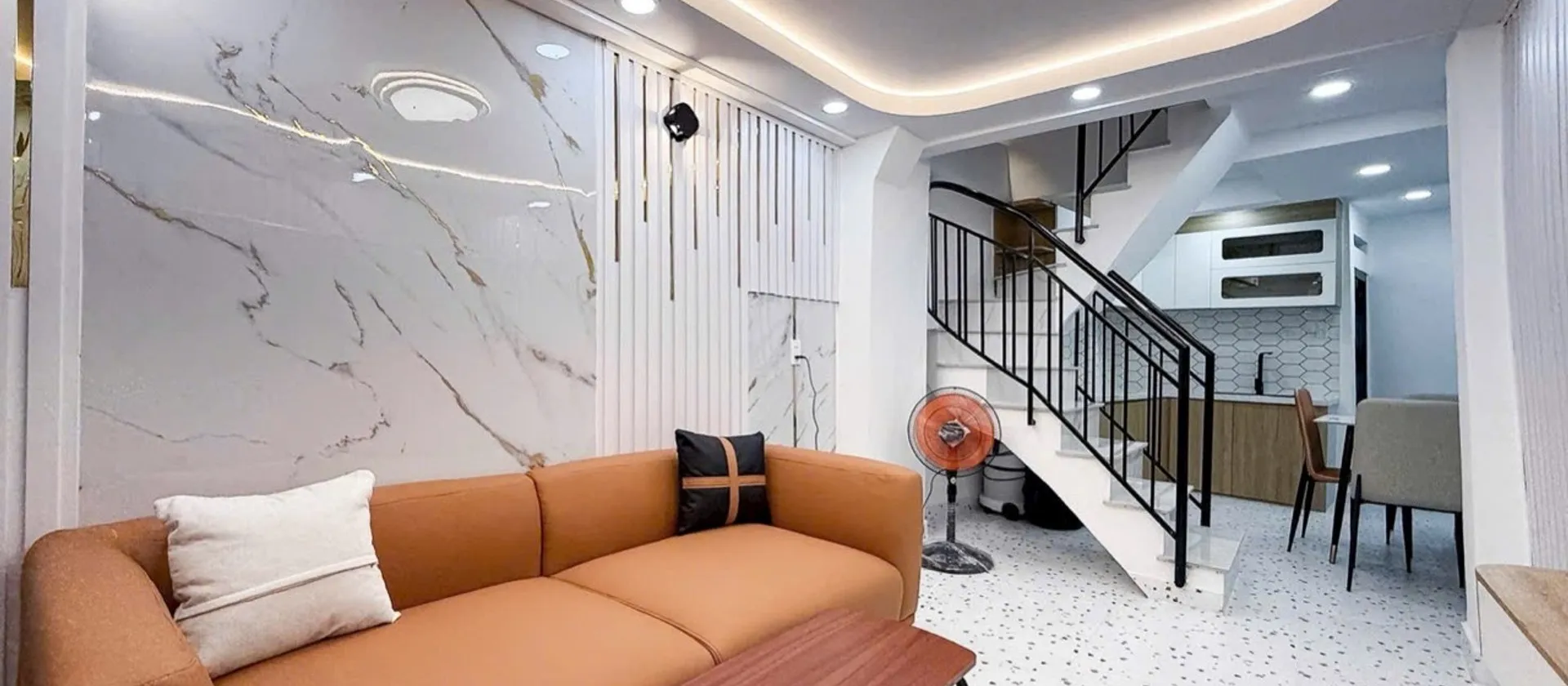 Bán nhà riêng 3 tầng tại phường Hàng Xanh, thuận tiện kinh doanh... Bán nhà riêng tại Thạnh Mỹ Tây, Hồ Chí Minh 01