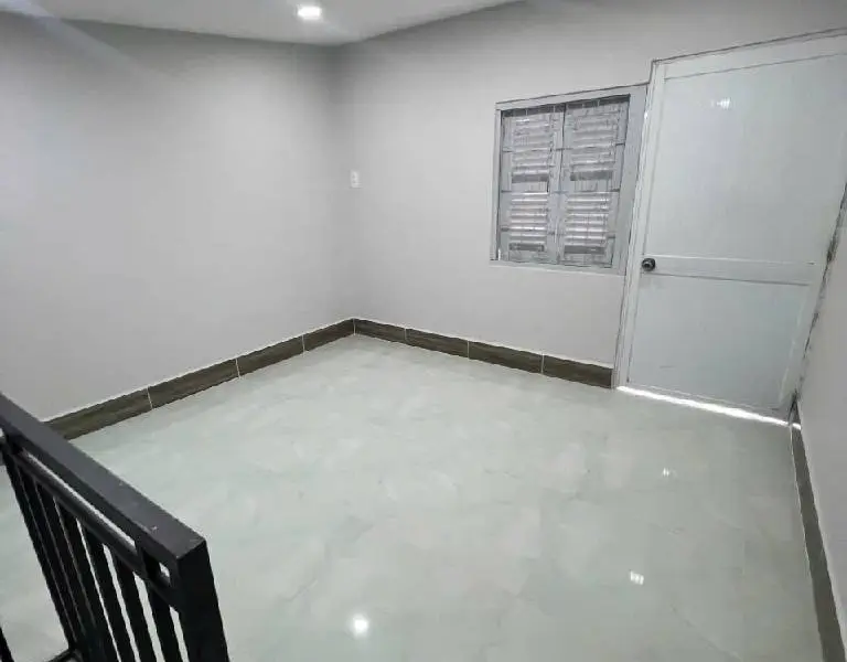 Nhà đẹp tiện nghi 4PN ngay trung tâm Quận 10... Bán nhà riêng tại Vườn Lài, Hồ Chí Minh 01
