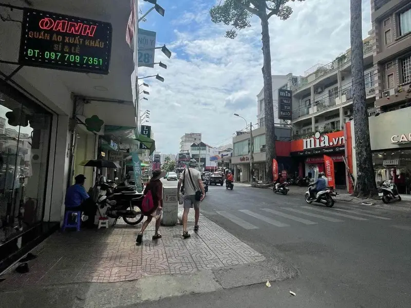 Nhà 5 tầng kiên cố khu trung tâm Quận 3, 8 phòng cho thuê hút khách... Bán nhà riêng tại Nhiêu Lộc, Hồ Chí Minh 01