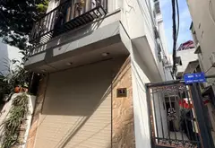 -NHÀ ĐẸP FULL NỘI THẤT-LÔ GÓC HIẾM- MẶT NGÕ THÔNG- NGỌC THUỴ. DÒNG TIỀN 12 TR/THG
- Nhà đang cho th... Bán nhà riêng tại Bồ Đề, Hà Nội 02