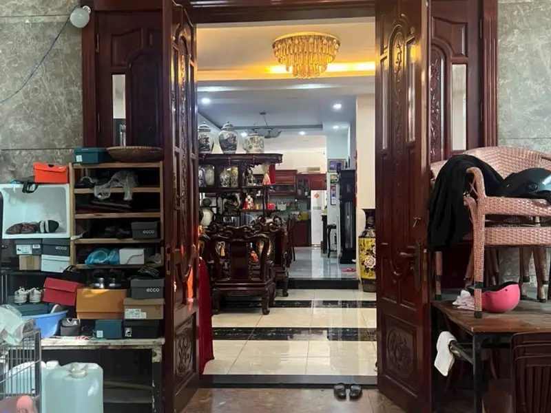 Nhà mặt phố 3 tầng rộng rãi tại phường Tân Hưng, vị trí góc đắc địa... Bán nhà mặt phố tại Tân Hưng, Hồ Chí Minh 01