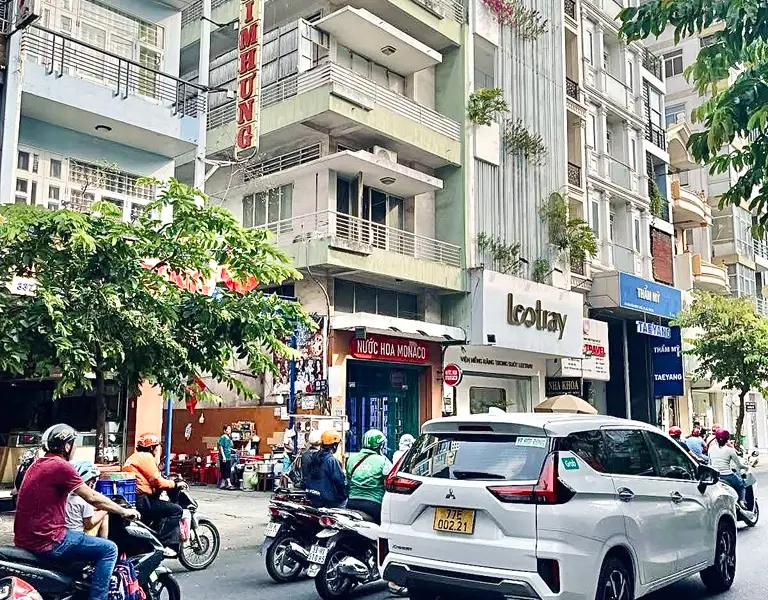 Cơ hội vàng sở hữu nhà hẻm xe tải trung tâm Quận 3 giá chỉ 10.9 tỷ... Bán owner_side tại Xuân Hòa, Hồ Chí Minh 01