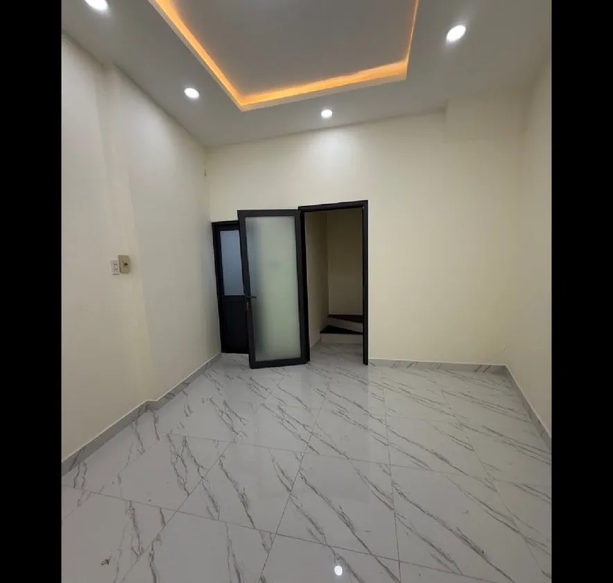 Nhà 3 tầng xinh xắn tại Quận 10 - Tiện nghi, giá hấp dẫn... Bán nhà riêng tại Vườn Lài, Hồ Chí Minh 01