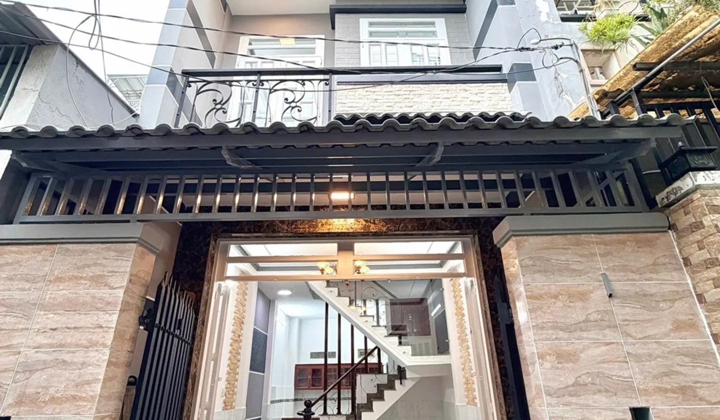 Bán nhà 4 tầng 40m2 hẻm thông, gần ngã tư 4 xã Bình Tân... Bán nhà riêng tại Bình Hưng Hòa, Hồ Chí Minh 01