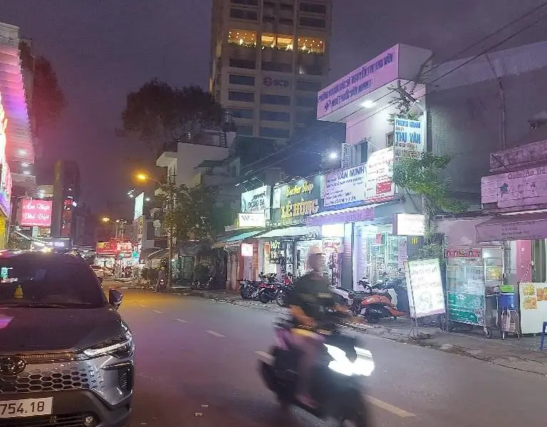 B.án Nh.à Ngay Trần Hưng Đạo, Nguyễn Trãi, An Dương Vương - Gồm trệt, 3 lầu, sân thượng - 3PN, 3WC... Bán owner_side tại Chợ Quán, Hồ Chí Minh 01