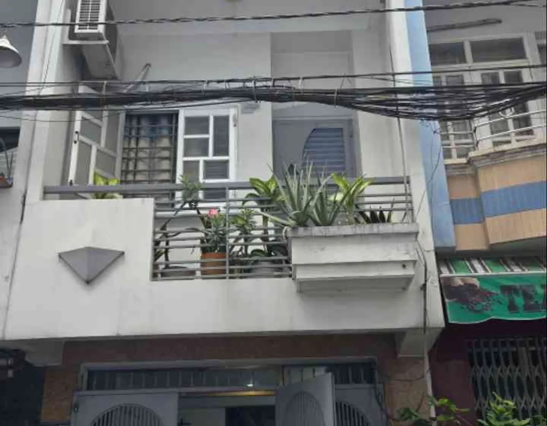 Nhà 3 tầng hẻm xe hơi gần Lê Văn Sỹ, tiện nghi đa năng... Bán nhà riêng tại Nhiêu Lộc, Hồ Chí Minh 01