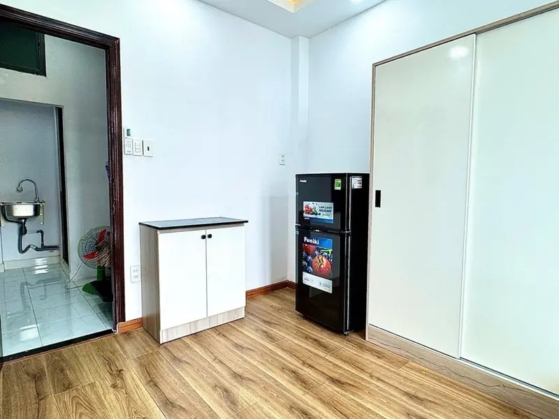 Bán nhà 4 tầng đúc bê tông tại Nhiêu Tứ, vị trí trung tâm, giá 6.3 tỷ... Bán nhà riêng tại Cầu Kiệu, Hồ Chí Minh 01