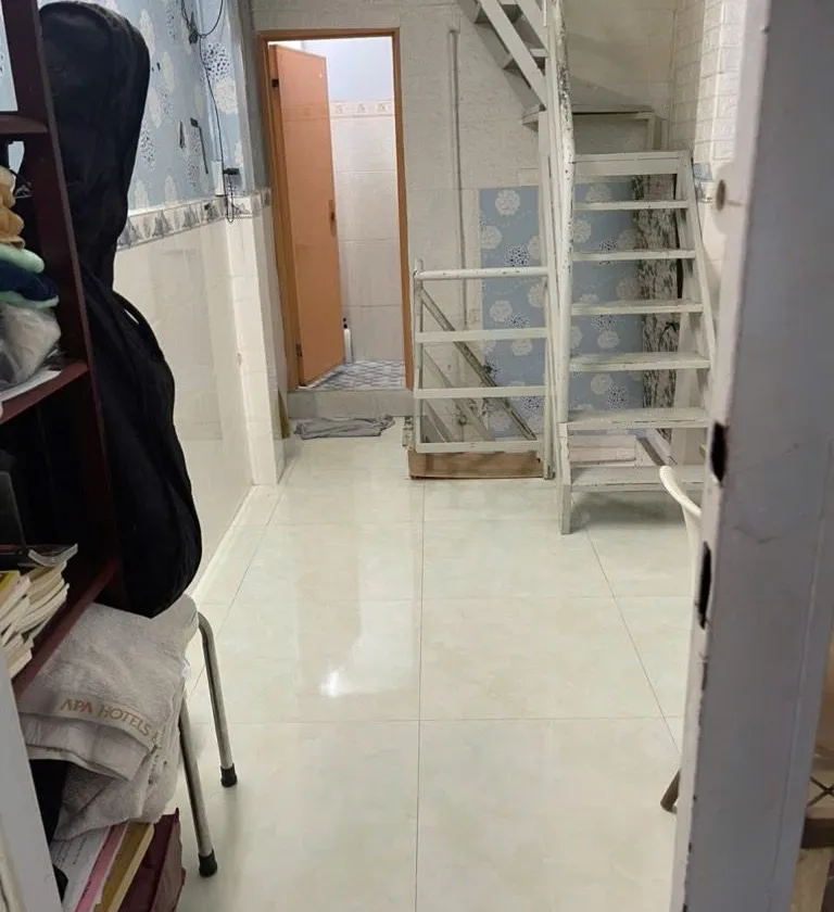 Nhà 3 tầng nhỏ xinh, hẻm rộng, vị trí linh hoạt... Bán nhà riêng tại Bảy Hiền, Hồ Chí Minh 01