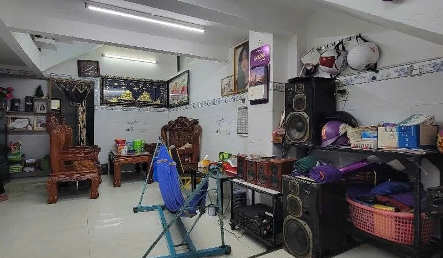Nhà 4 tầng 3 phòng ngủ mặt tiền rộng tại Bình Tiên... Bán nhà riêng tại Bình Tiên, Hồ Chí Minh 01