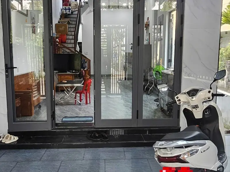 😳 **4,55 TỶ MUA NHÀ… MÀ CHỦ CÒN TẶNG LUÔN MỘT “NGHỀ” ĐANG RA TIỀN?**... Bán nhà mặt phố tại Cẩm Lệ, Đà Nẵng 01