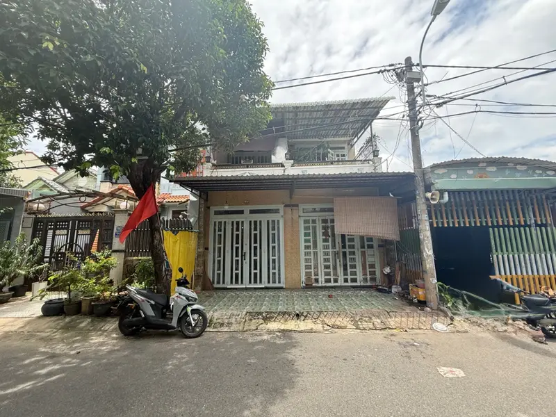 Cơ hội sở hữu nhà 2 tầng mặt phố ngay Chợ Hiệp Thành với giá siêu hợp lý... Bán nhà mặt phố tại Tân Thới Hiệp, Hồ Chí Minh 01