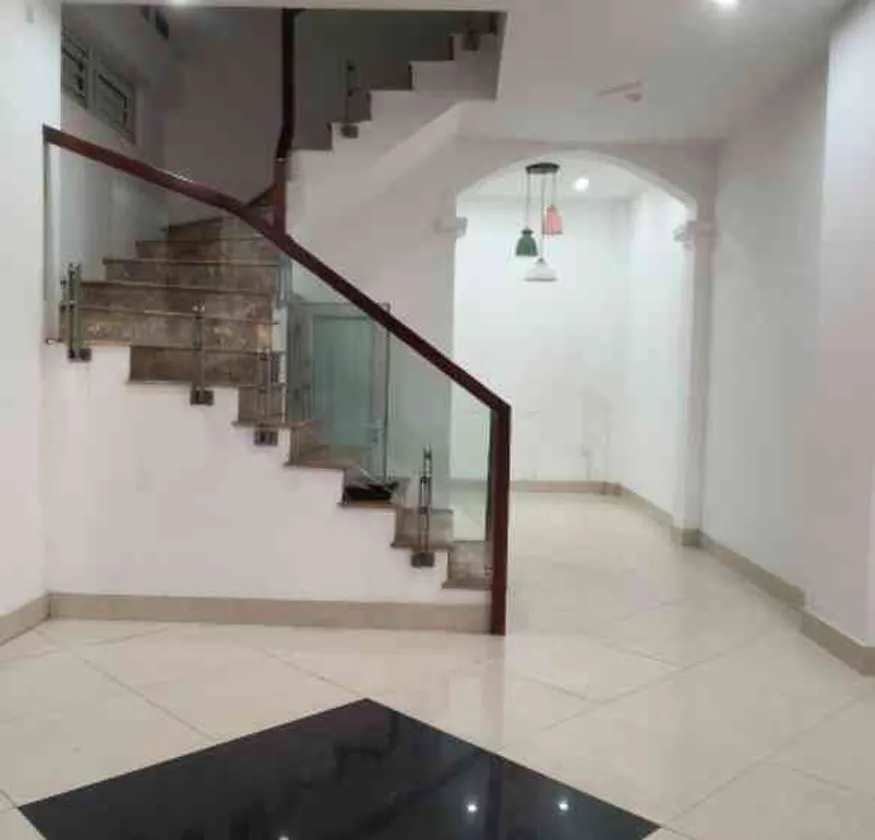 Bán nhà riêng 3 tầng 3 phòng ngủ tại Ngô Gia Tự, Long Biên, diện tích 47,6m²... Bán nhà riêng tại Việt Hưng, Hà Nội 01
