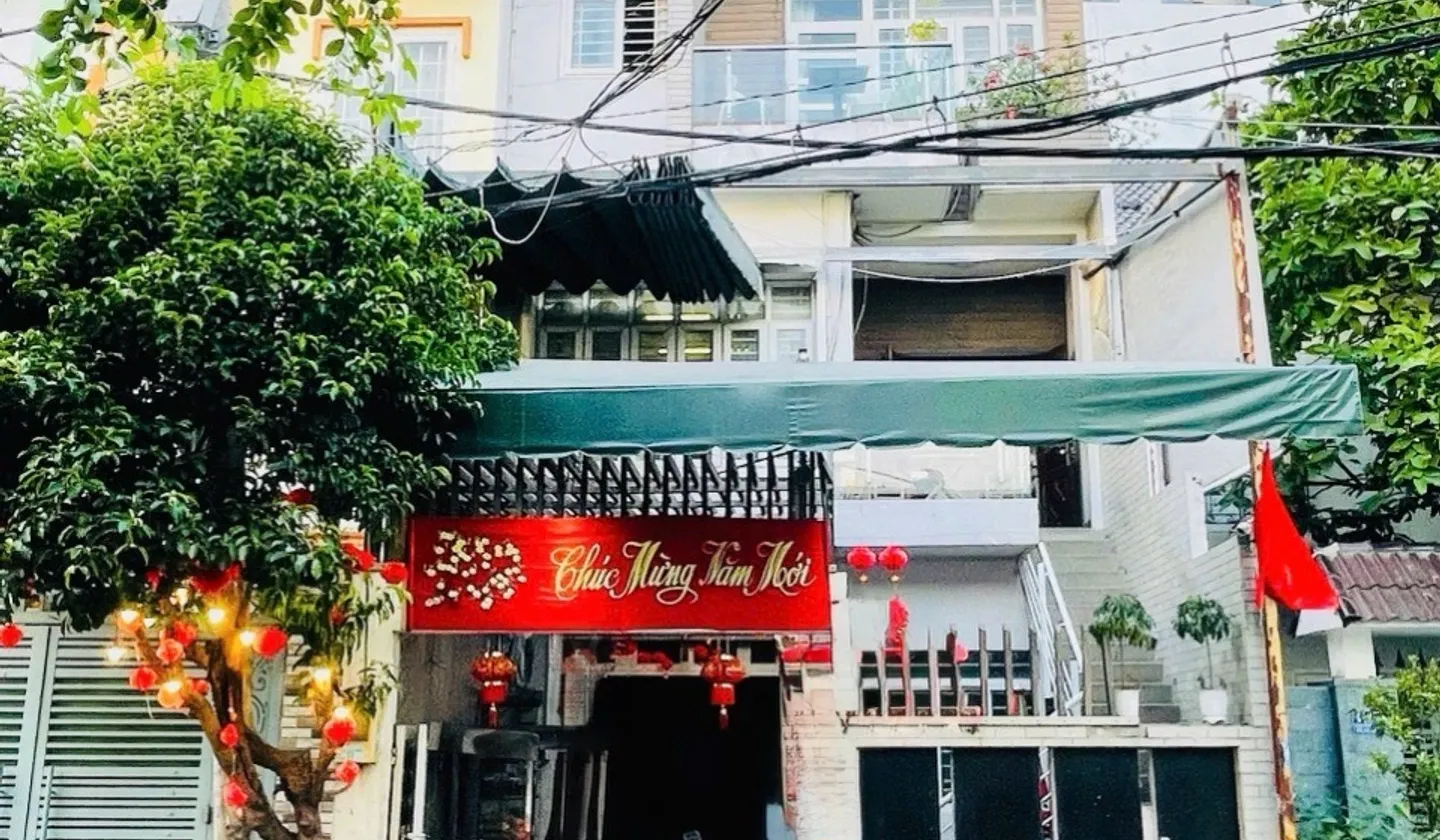 🔥 BIỆT THỰ DƯƠNG QUẢNG HÀM – NGANG 6,2M – 4 TẦNG – GIÁ MỚI 19 TỶ
📐 6,2 × 19m | Vuông A4 | 5PN –... Bán nhà mặt phố tại An Nhơn, Hồ Chí Minh 01