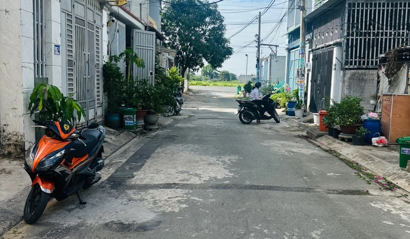 Cơ hội sở hữu đất giá tốt gần Phan Văn Hớn, Bà Điểm, diện tích hiếm có 90m2... Bán đất tại Bà Điểm, Hồ Chí Minh 01