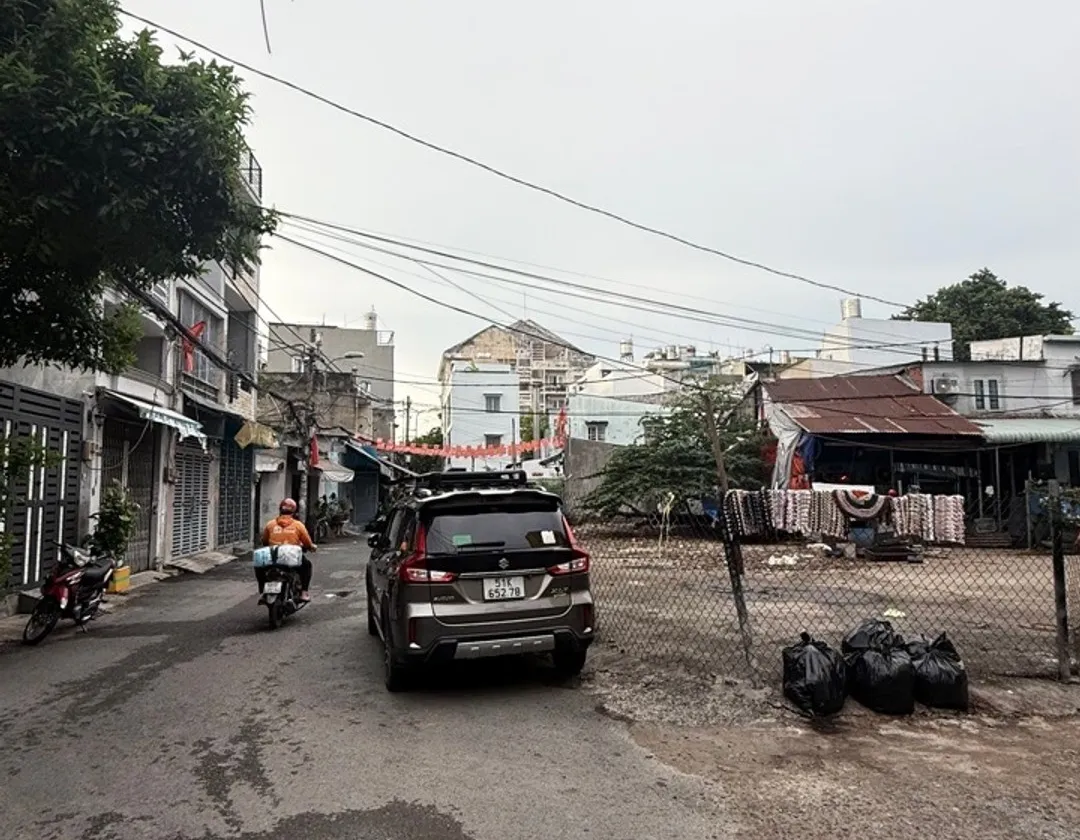 Bán nhà riêng 4 tầng tại Bà Hom, Quận 6, vị trí hẻm xe hơi, gần chợ Phú Lâm... Bán nhà riêng tại Phú Lâm, Hồ Chí Minh 01