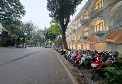 Nhà mặt phố Bà Triệu vị trí trung tâm, mặt tiền rộng 3.5m, 3 tầng... Bán nhà mặt phố tại Cửa Nam, Hà Nội 03