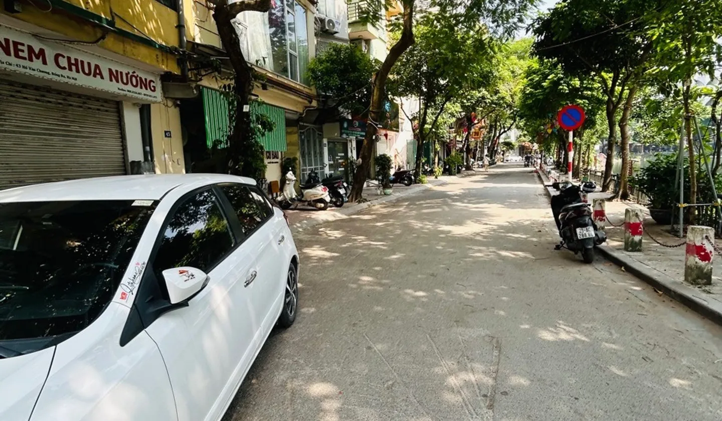 Siêu Hiếm Lô Góc Mặt Phố View Hồ - Ô Tô Tránh, Thang Máy... Bán nhà mặt phố tại Văn Miếu - Quốc Tử Giám, Hà Nội 01