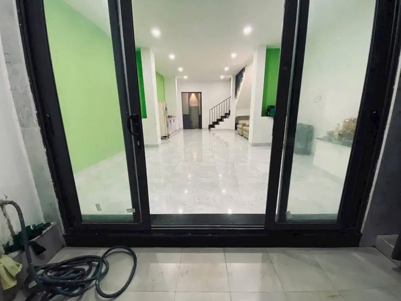Nhà Hơn 4 tỷ có hdt 10tr/ thể ngang 4 dài 13 nợ hậu 4,5 phong thủy.... Bán nhà riêng tại Gò Vấp, Hồ Chí Minh 01