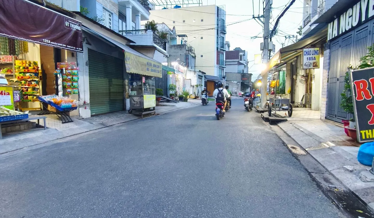 🔥 NHÀ ĐẸP HẺM NHỰA THÔNG 5M DÂN TRÍ - TRUNG MỸ TÂY 05 Q12 - SỔ RIÊNG CHỈ 2.3 TỶ - 37m2... Bán nhà riêng tại Trung Mỹ Tây, Hồ Chí Minh 01