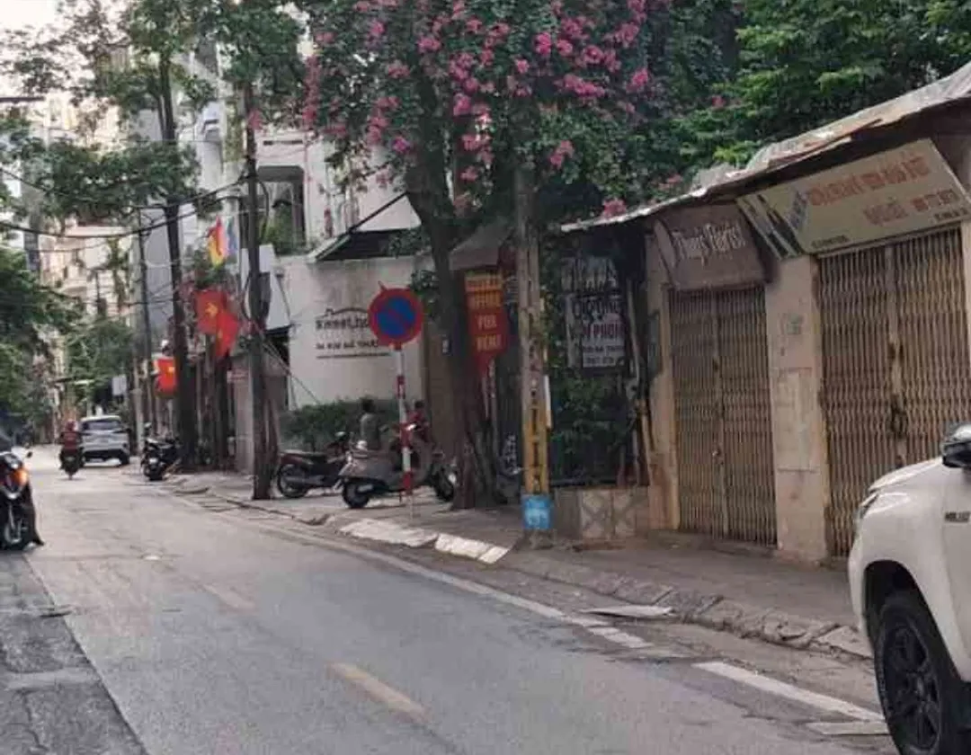 Bán mảnh đất mặt phố Kim Mã Thượng 104.4m2, mặ tiền 5.9m, lô góc - Thế đất vuông đẹp... Bán đất tại Ngọc Hà, Hà Nội 01