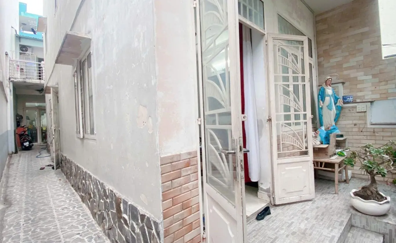 Nhà sang trung tâm Quận 10, rộng đẹp giá mềm... Bán nhà riêng tại Hòa Hưng, Hồ Chí Minh 01