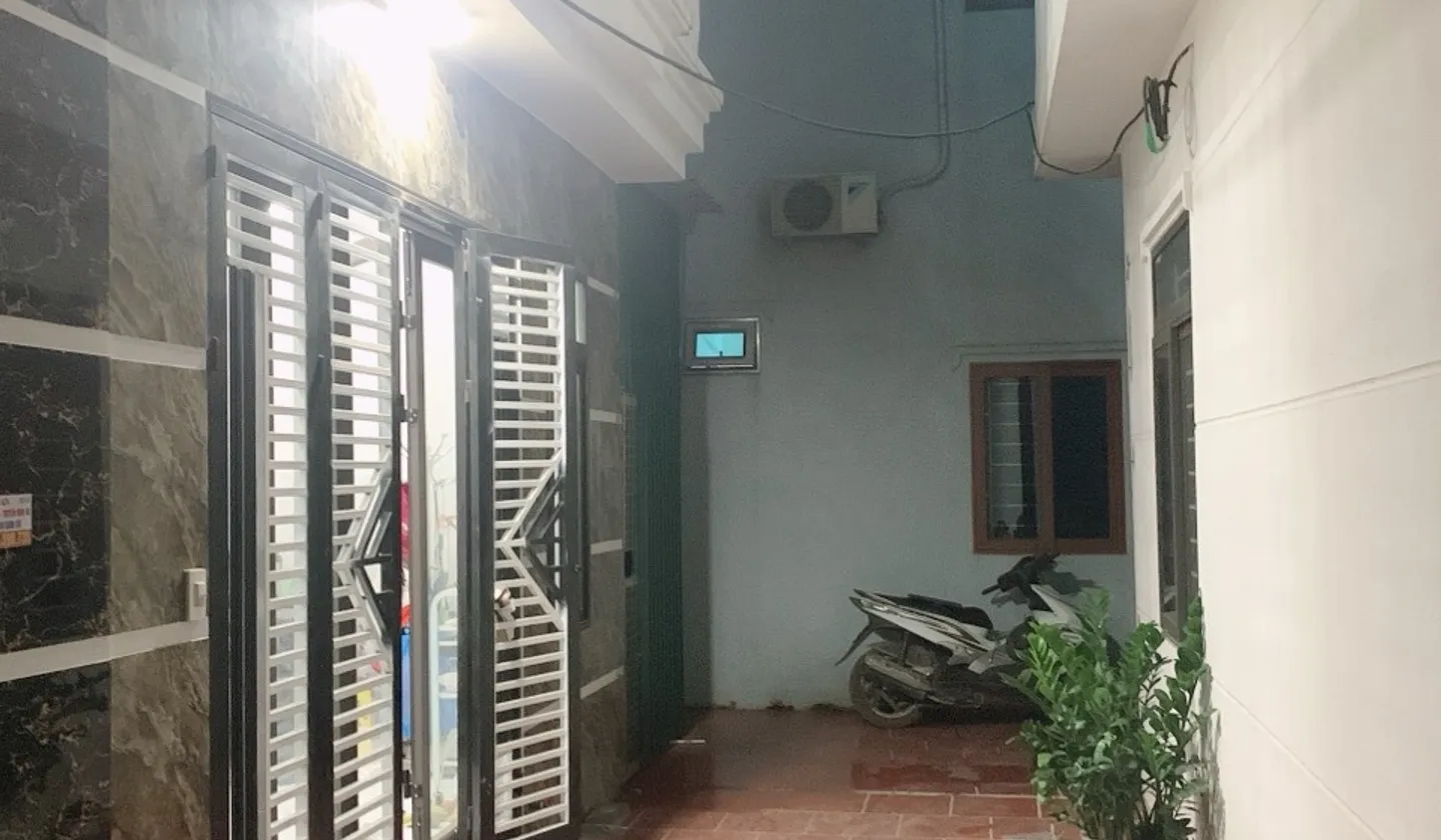 Nhà Ngõ Thông Ô Tô Tránh, Sát Hồ, 5 Tầng Siêu Tiện Nghi... Bán nhà riêng tại Chương Mỹ, Hà Nội 01